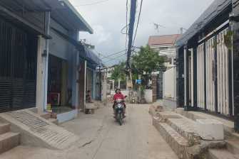 Bán đất hẻm 803 Huỳnh Tấn Phát, Phú Thuận, Q.7 - 70m2