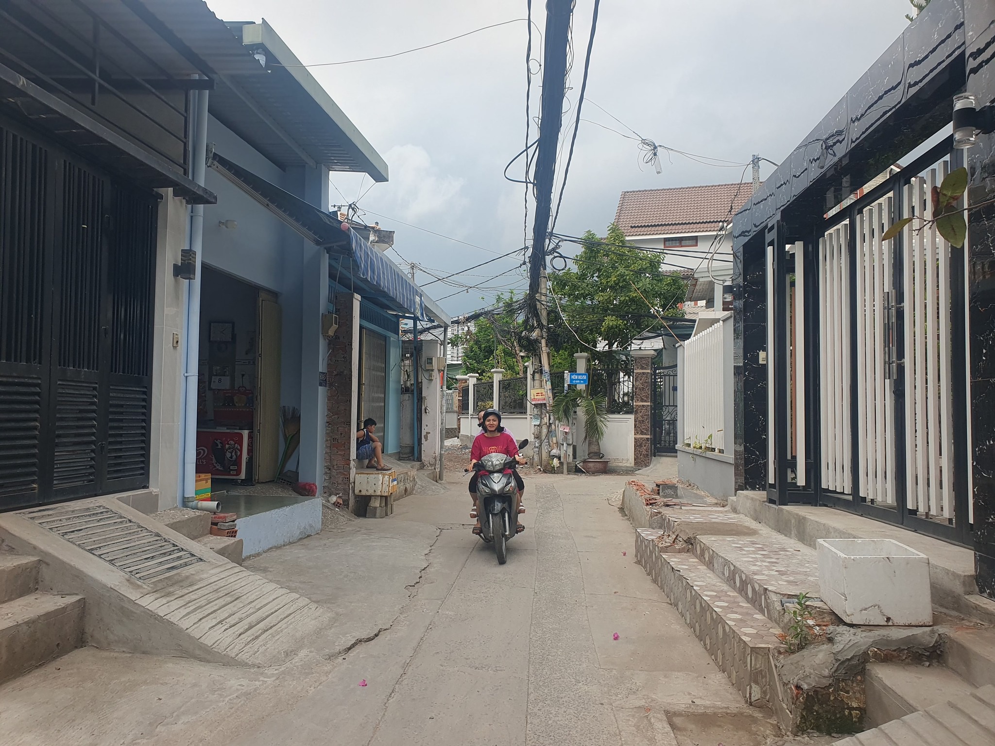 Bán đất hẻm 803 Huỳnh Tấn Phát, Phú Thuận, Q.7 - 70m2