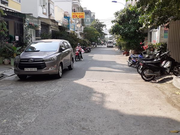 Nhà bán Q7, Mặt tiền đường số 51, 135m2, Bình Thuận