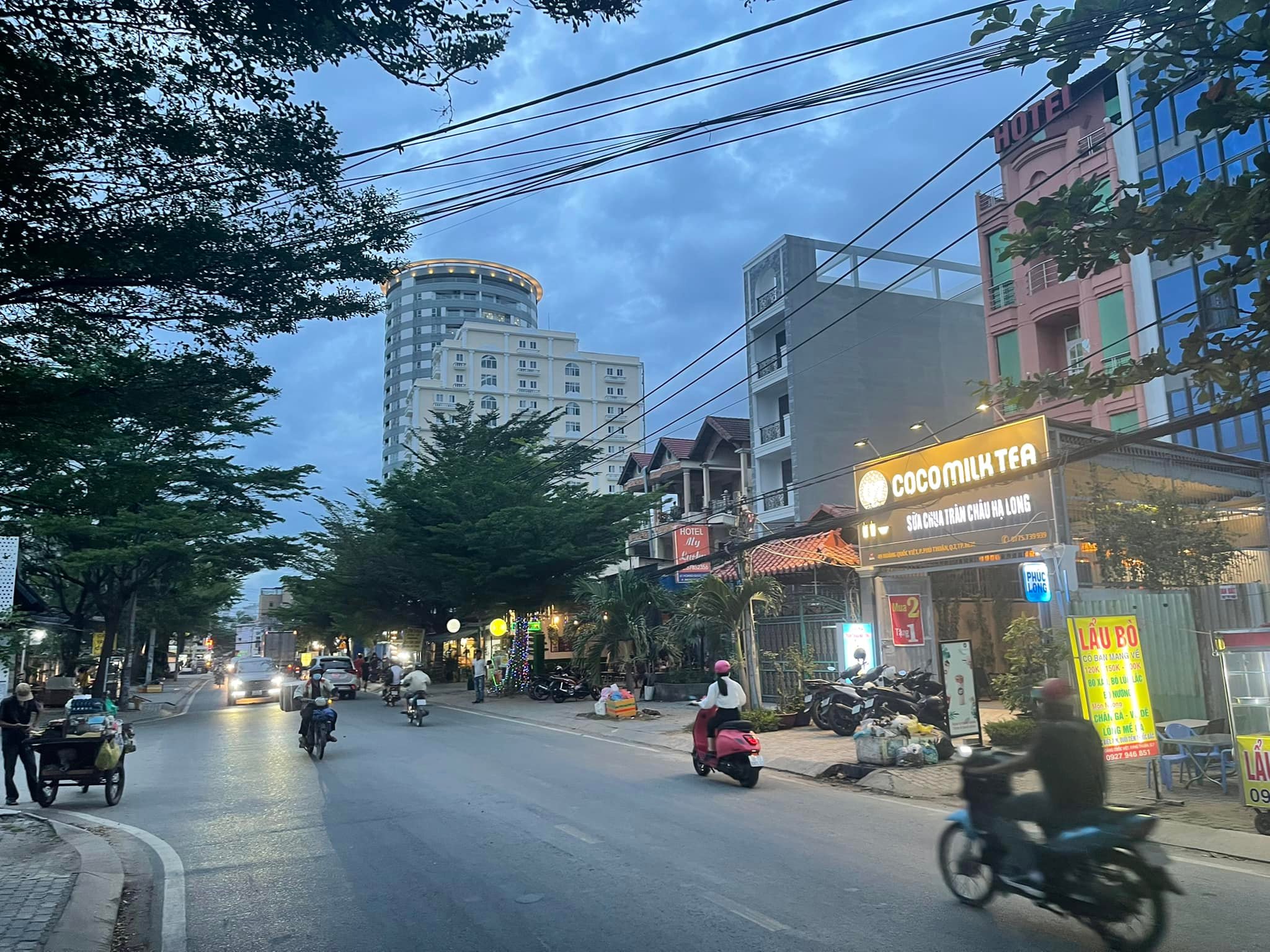 1Nhà bán Q7, Mặt tiền Hoàng Quốc Việt, 125m2, Phú Thuận